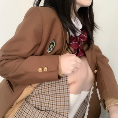 女鹿封面